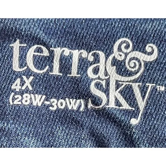 NWT Terra & Sky Womens Plus Size Denim Pull On Bermuda Shorts 4X Dark Wash - Picture 7 of 8